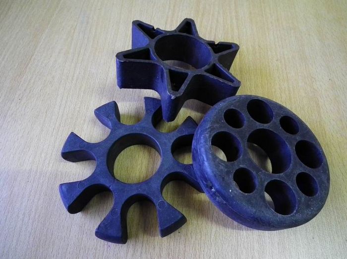 錨索隔離架_架線環(huán)_對中器